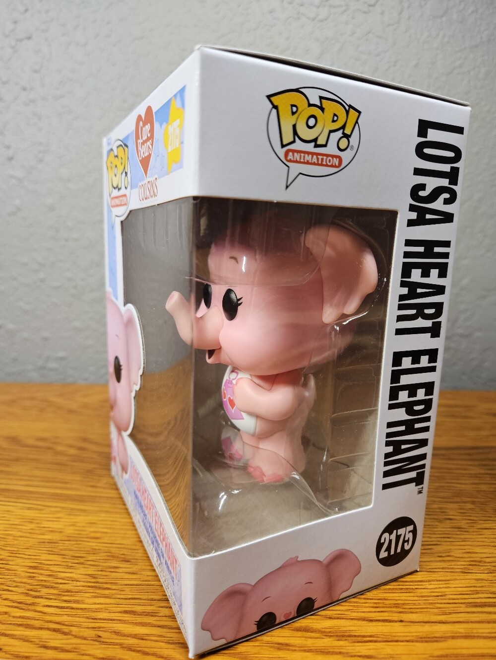 Funko Pop! Care Bear Cousins Lotsa Heart Elephant - Picture 4 of 4